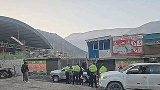 Dos comerciantes acusan a policías de robo en Camaná