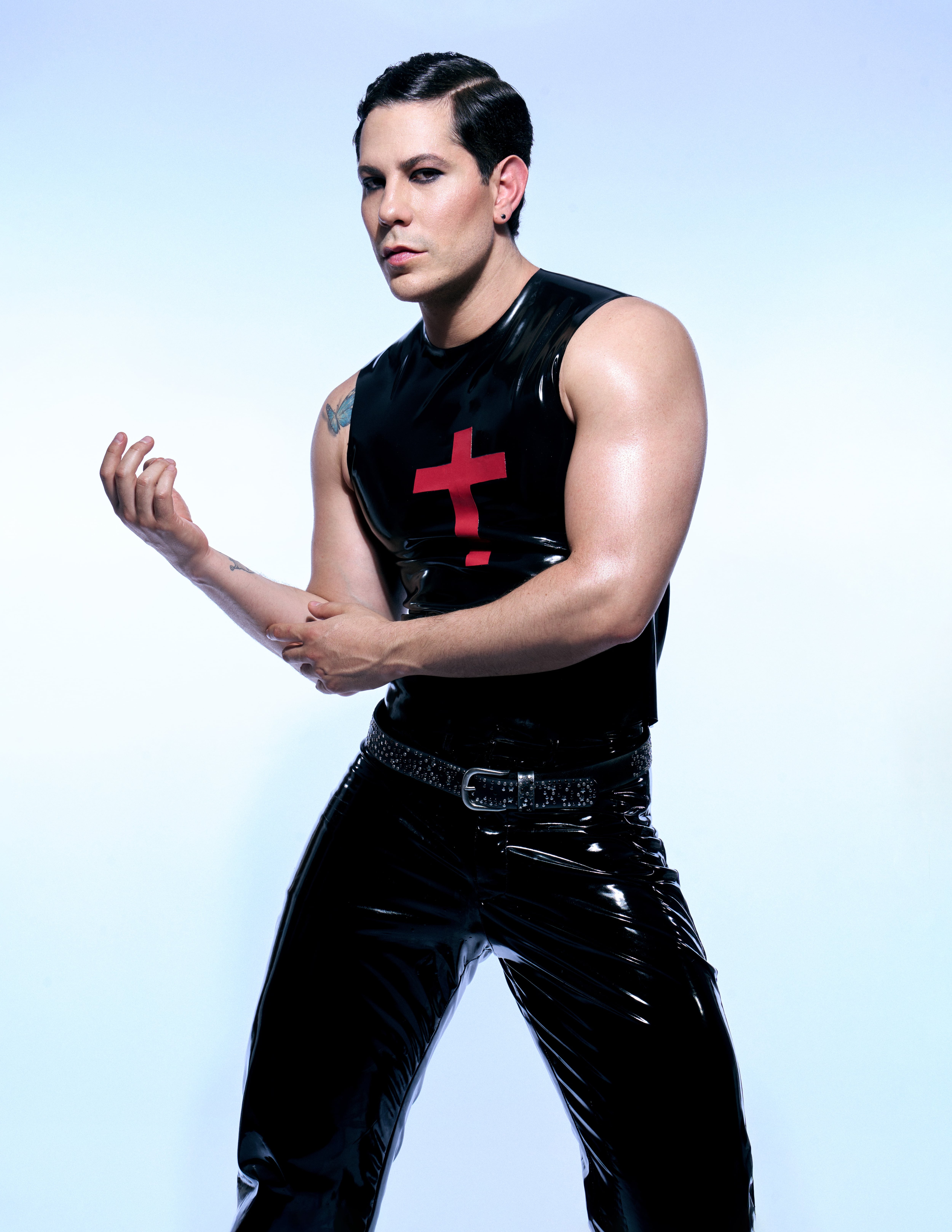 "Ya traté de darle gusto a todo el mundo, ya traté de que me quisieran y de vivir la vida que otros querían que viviera”, dice Christian Chávez.