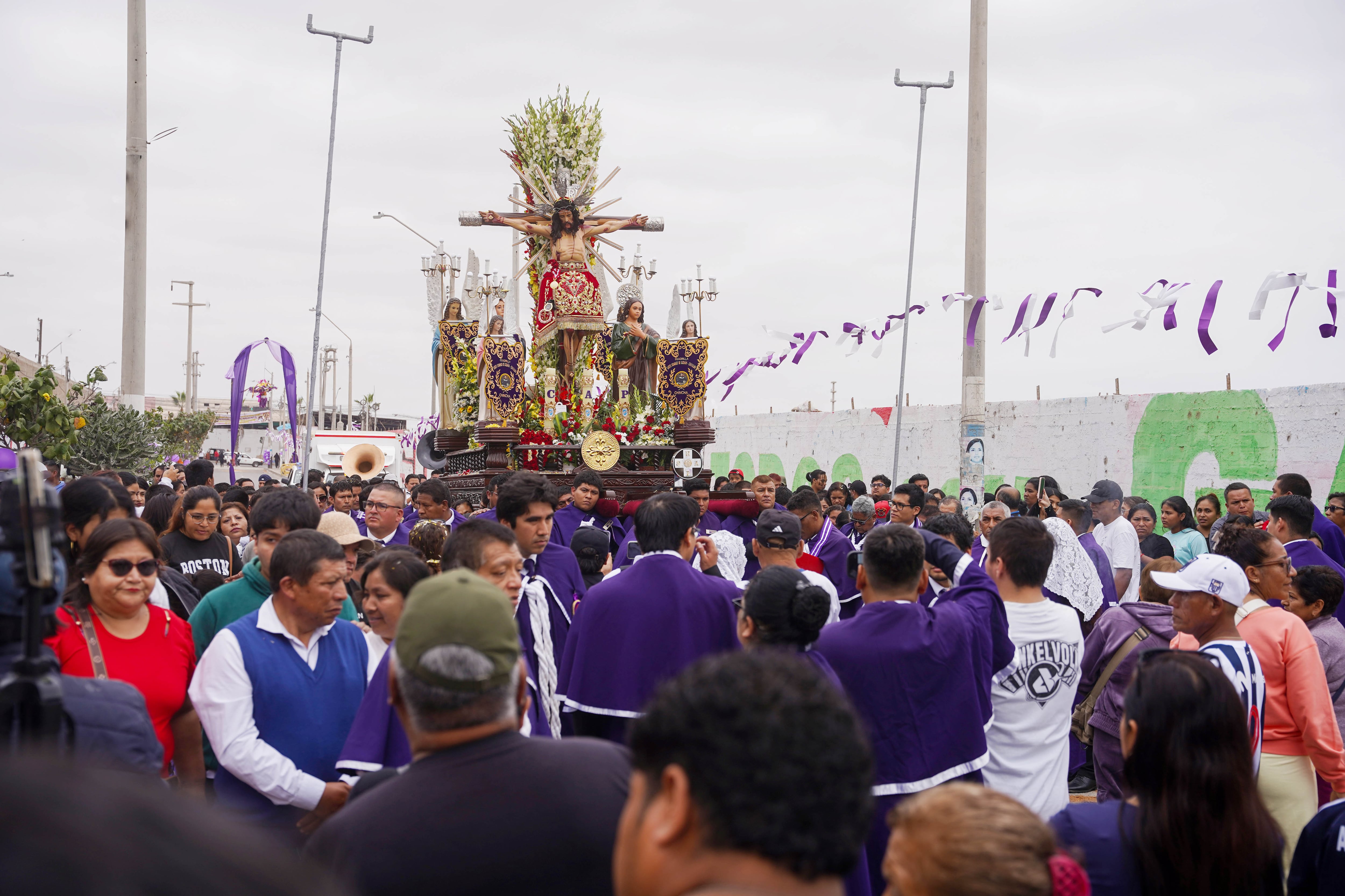 Pisco vivió jornada histórica de fe con la llegada del Señor de la Agonía a Alto El Molino