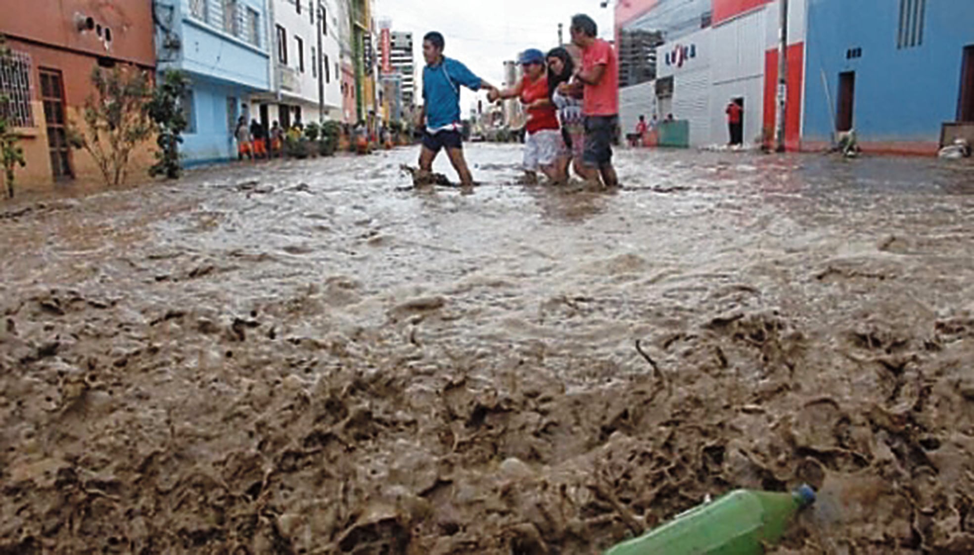 La Cámara de Comercio de La Libertad emitió un pronunciamiento para exigir la culminación de los trabajos en ese desfiladero, así como en San Carlos, para evitar nuevas inundaciones.