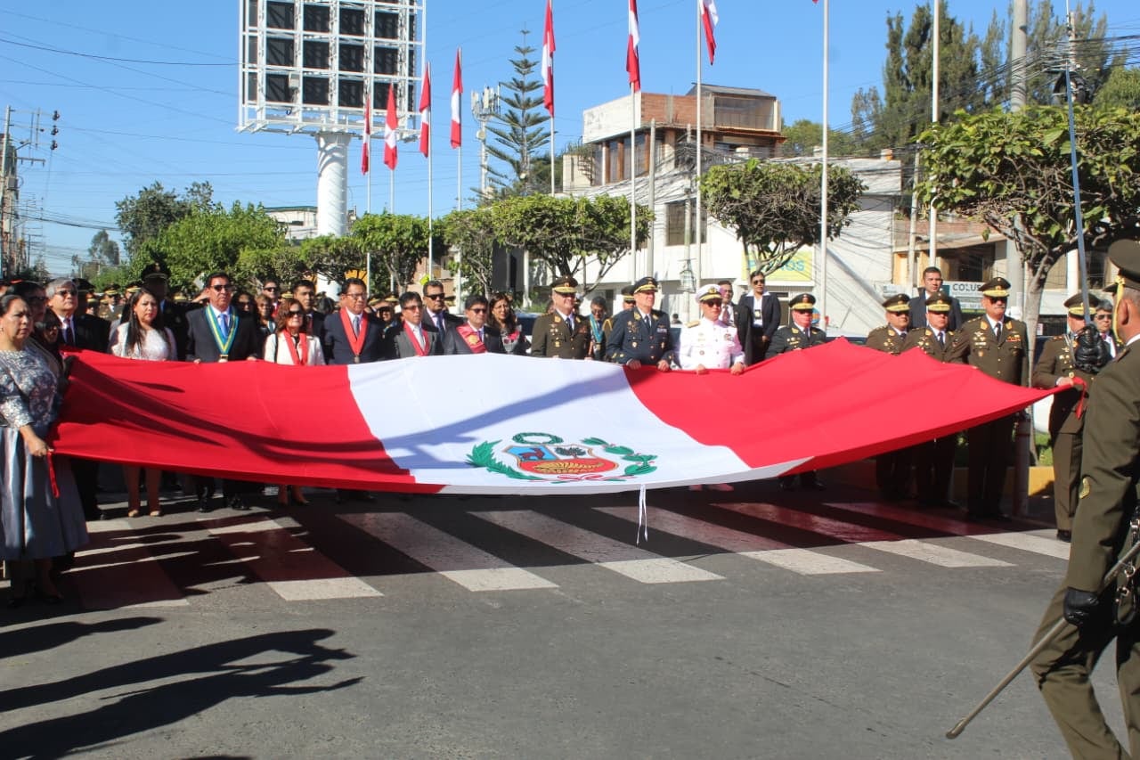 Paseo de la bandera en el 146° Aniversario de la Batalla de Arica y renovación del juramento de fidelidad a la bandera. (Foto: Álvaro Figueroa/@photo.gec)