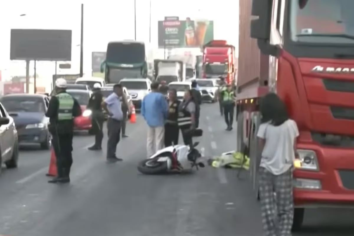 SMP: Joven muere arrollado por tráiler mientras conducía moto eléctrica en la Panamericana Norte. Foto: 24 horas.