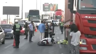 SMP: Joven muere arrollado por tráiler mientras conducía moto eléctrica en la Panamericana Norte