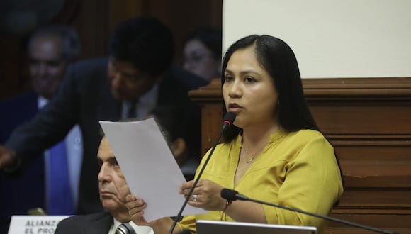 Heidy Juárez es una de las congresistas acusadas por recortes de sueldo a trabajadores del Parlamento. (Foto: Congreso)