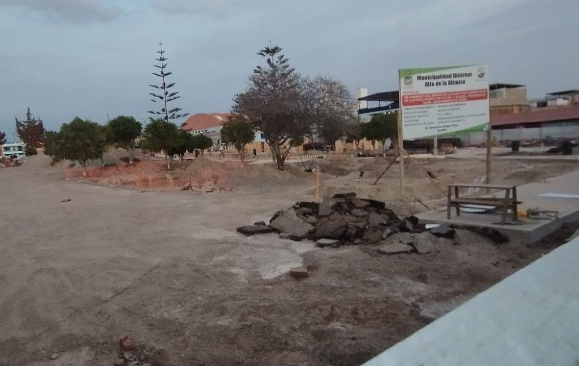 Plaza Héroes del Alto de la Alianza se ubica frente a la parroquia Virgen de Copacabana. (Foto: Difusión)