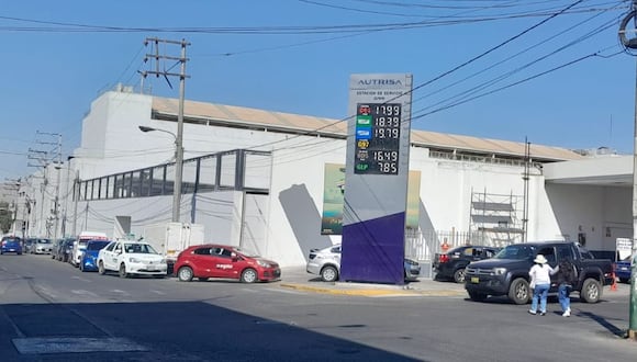 Precios de combustibles en los grifos de Arequipa. (Foto: GEC)