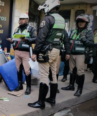 Puno: humilde madre de familia falleció cuando vendía productos navideños en calle céntrica de Juliaca. Foto: Diario Correo.