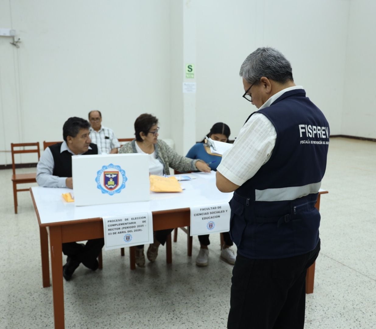 Citan a investigados.