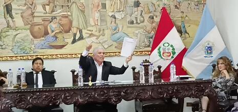 Arequipa: Insultos y gritos se dio en debate de vacancia de regidor de Yanahuara