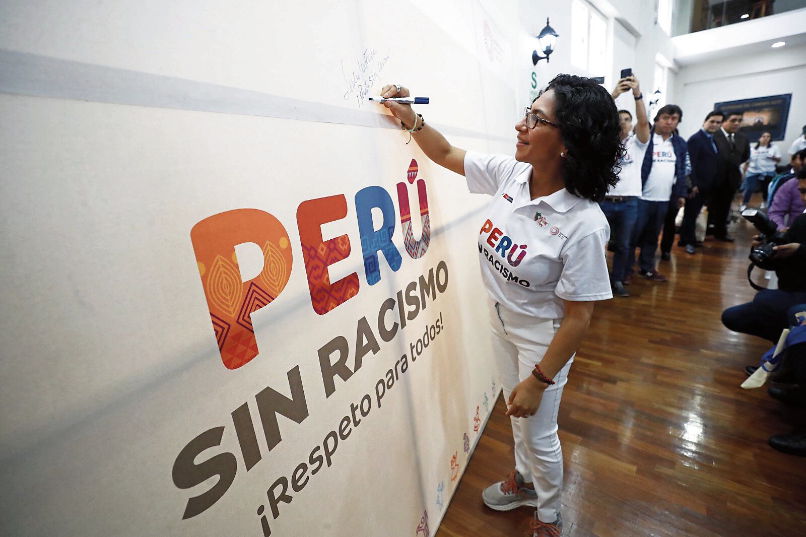 la ministra de Cultura, Leslie Urteaga. Foto: Difusión.