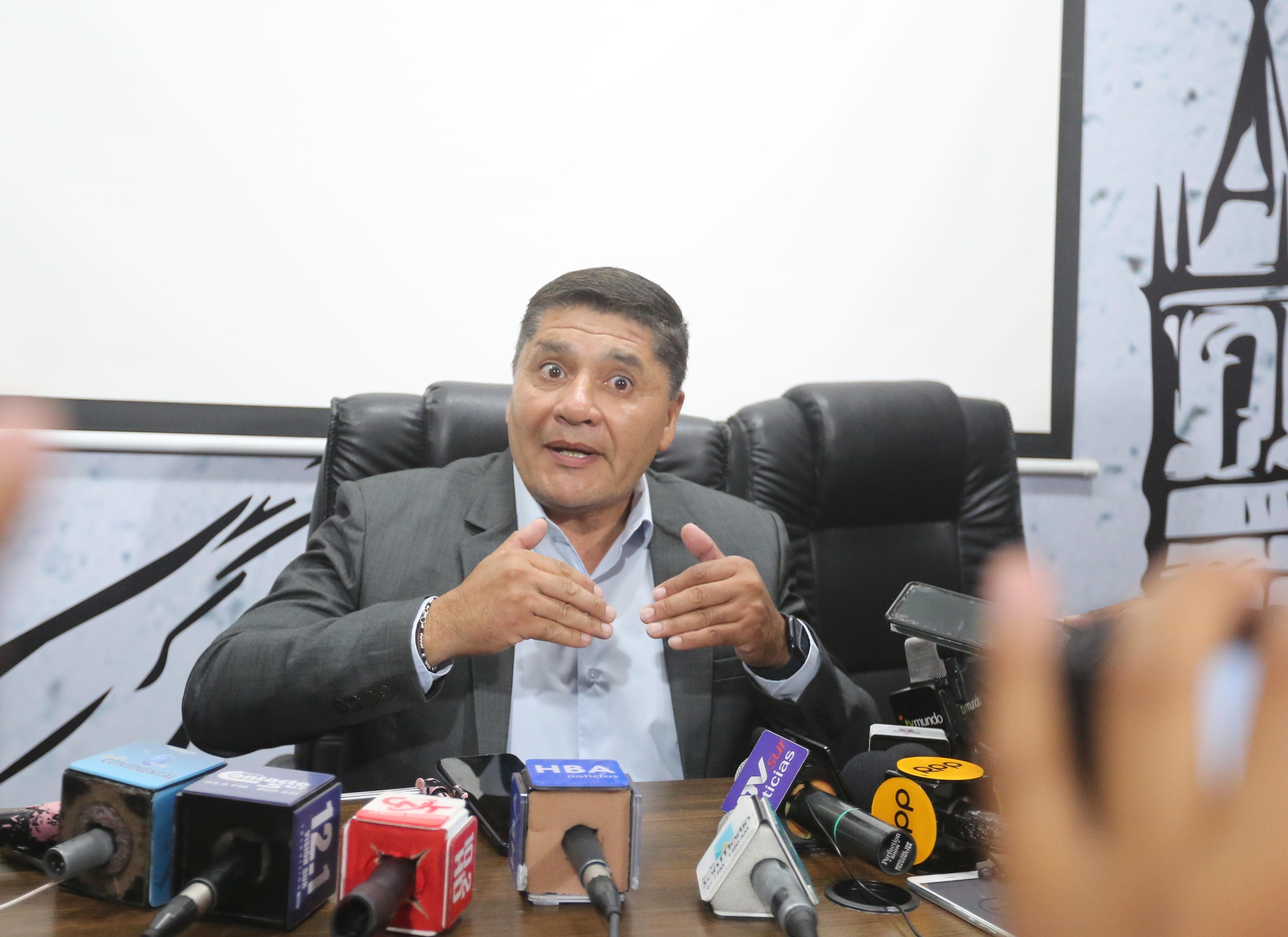 Alcalde provincial de Arequipa, Víctor Hugo Rivera. (Foto: Leonardo Cuito)