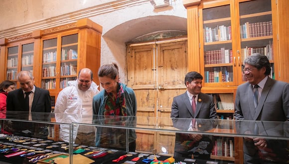 Al menos 50 entre medallas y distinciones de Mario Vargas Llosa podrán apreciar los visitantes (Foto: Difusión)
