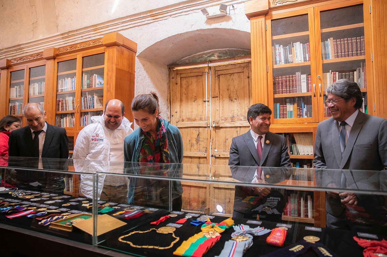 Al menos 50 entre medallas y distinciones de Mario Vargas Llosa podrán apreciar los visitantes (Foto: Difusión)