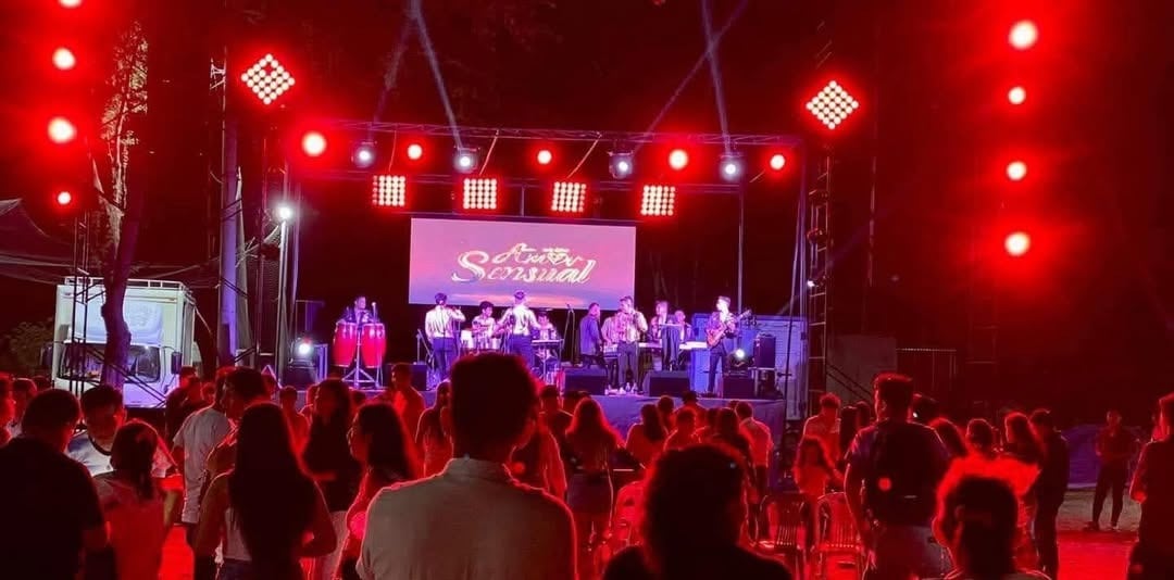 Delincuentes se llevan equipos de agrupación musical.