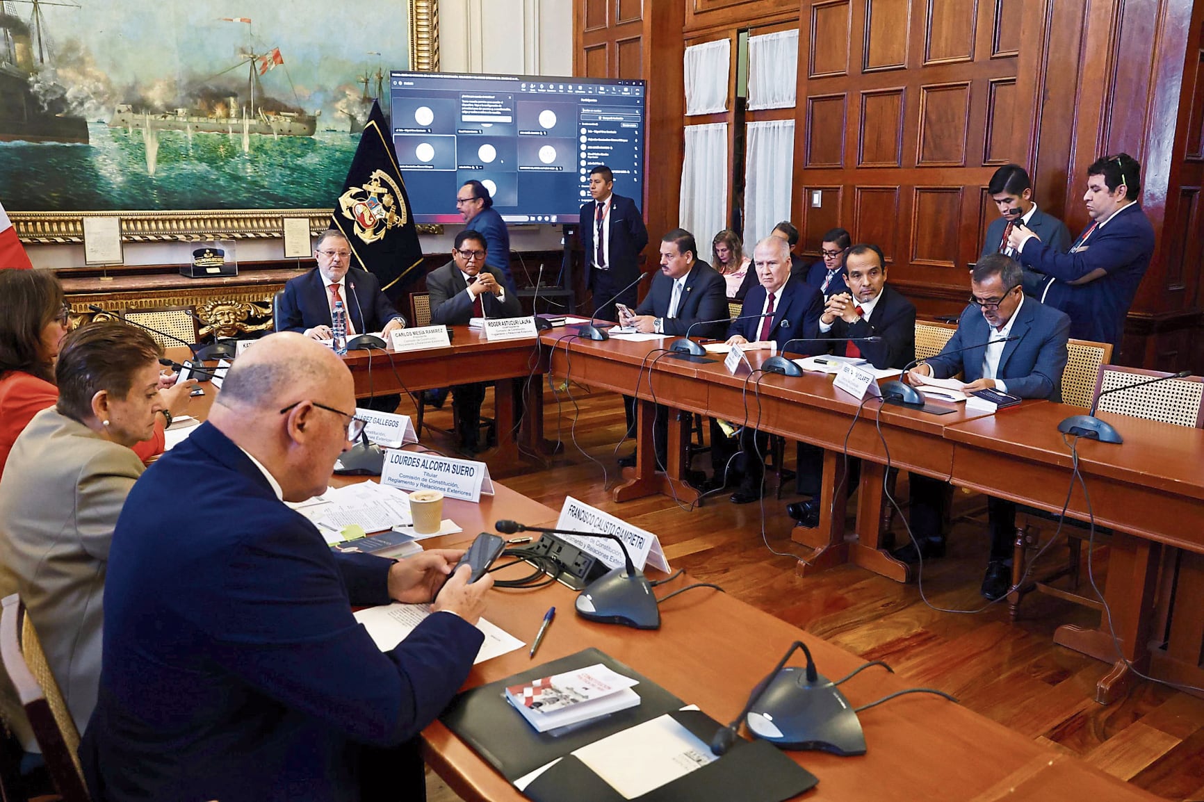 La Comisión de Constitución del Senado es liderada por Carlos Mesía de Fuerza Popular. (Foto: GEC)