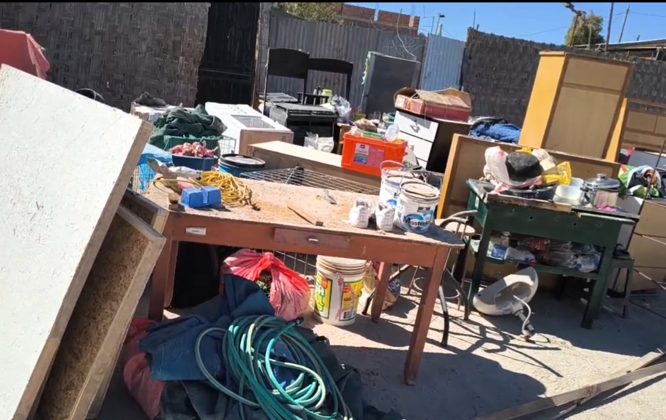 Municipalidad de Majes desaloja a familia por venta irregular a trabajadores (Foto: Canal 33 Majes TV)