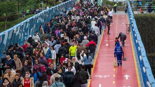 Cientos de personas concurren a Puente de la Paz que une distritos de Miraflores y Barranco (FOTOS)