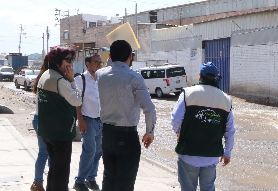 Arequipa: falsos fiscalizadores estafan a comercios en Cerro Colorado