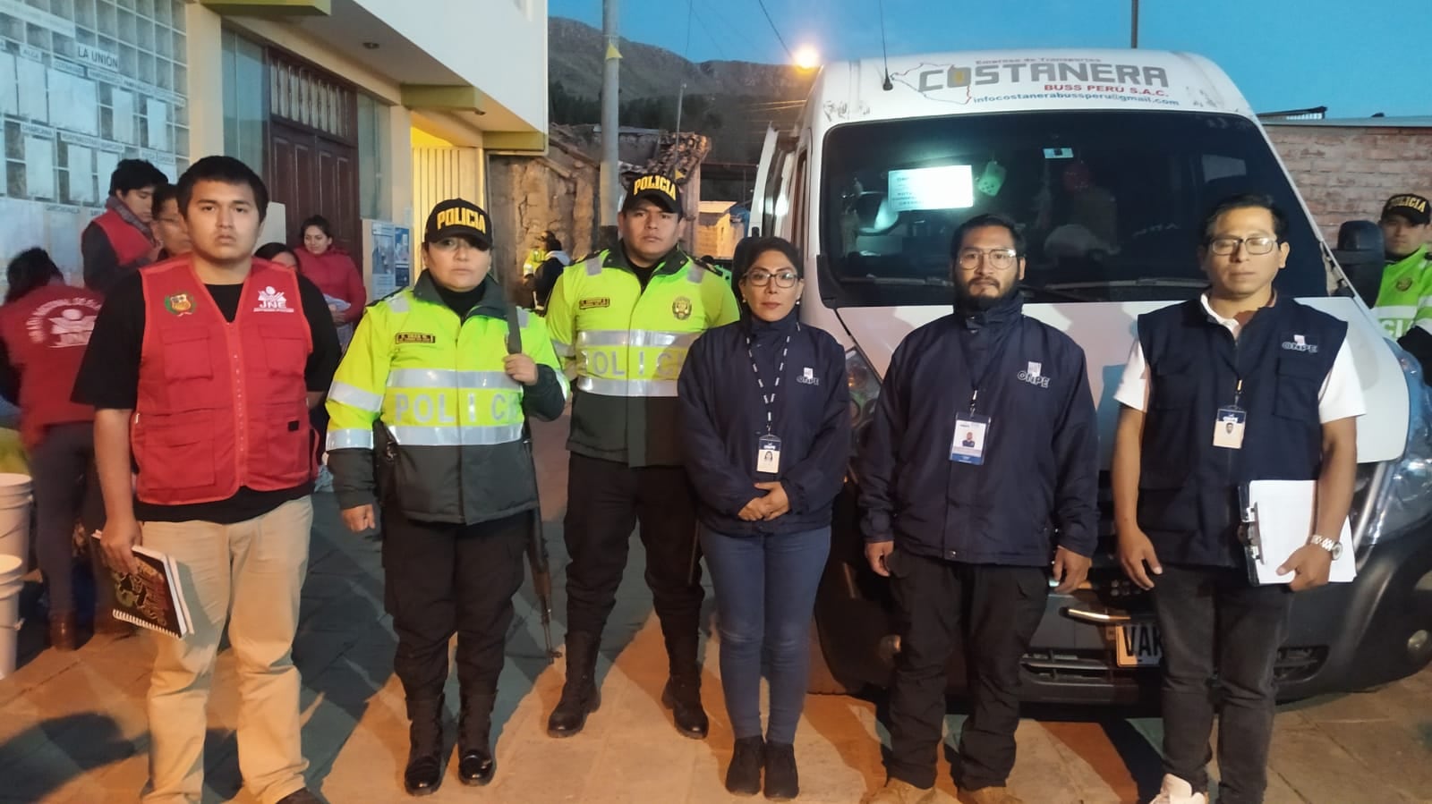 Despliegue del material electoral hacia Condesuyos. Foto: ODPE Condesuyos.