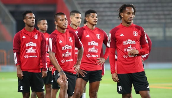 Selección peruana anuncia dos bajas.