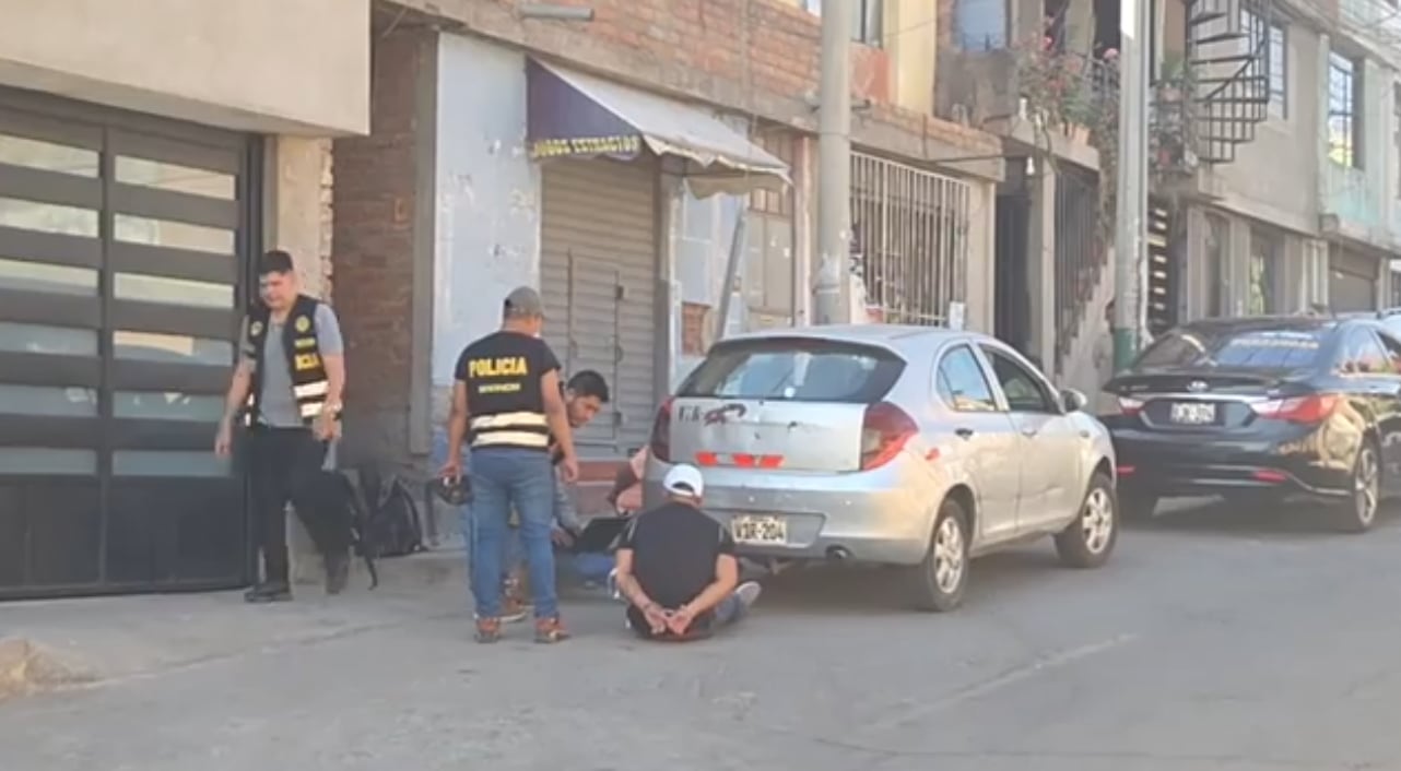Policía detiene a dos presuntos arranchadores de carteras en Arequipa
