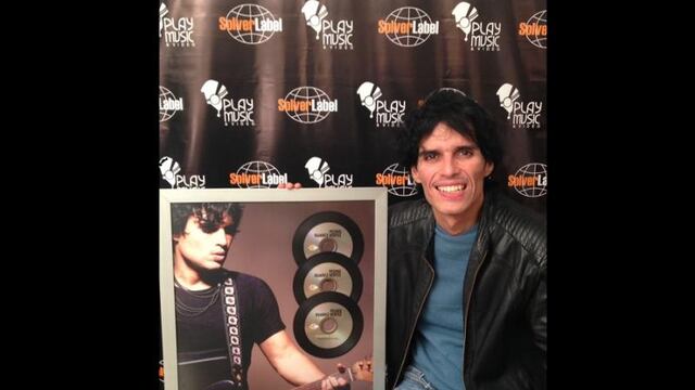 Pedro Suárez -Vértiz obtiene triple disco de platino