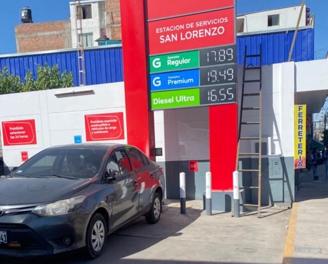Precios de combustibles en grifos de Arequipa. (Foto: Omar Cruz)