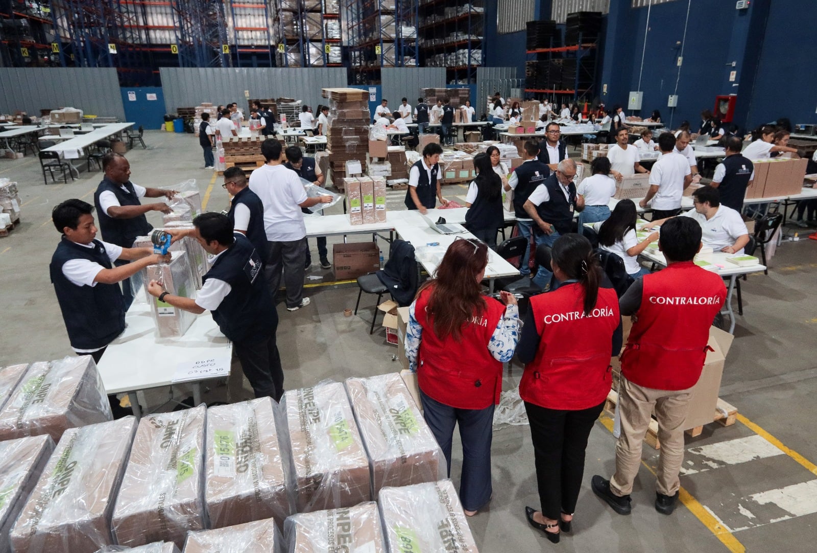 Contraloría supervisa distribución de material electoral en Arequipa para la segunda vuelta de las elecciones presidenciales (Foto: Contraloría)
