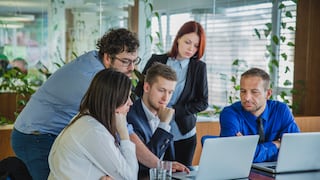 Tribus de trabajo: el modelo de equipos autónomos que transforma la operación empresarial