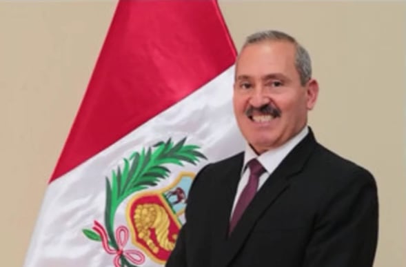 La designación fue oficializada mediante una resolución suprema, tras aceptarse la renuncia de Juan Ramiro Alvarado Gómez.
