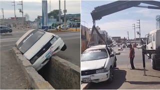 Ica: auto cae a canaleta por el sector Los Fardos en la urbanización San Joaquín
