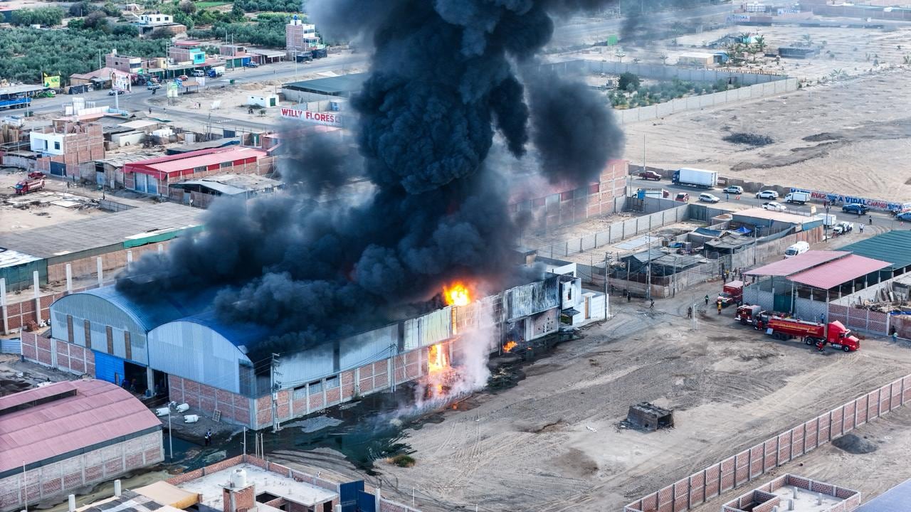 Arde fábrica de aceite de olivo
