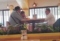 En horario laboral gerente de Municipalidad de Huancayo ‘despacha’ en una chicharronería