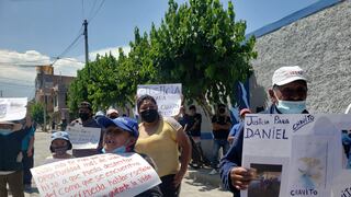 Arequipa: Familiares de Chavito piden justicia en vivienda de sospechoso de dejarlo en coma