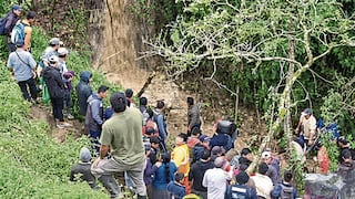 Huaico arrastra mototaxi y mata a una mujer en Piura