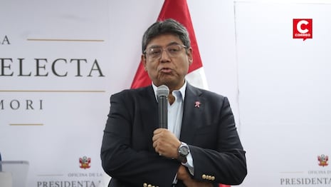 Elmer Cuba anuncia revisión de normas fiscales y promete mantener la solvencia económica del país