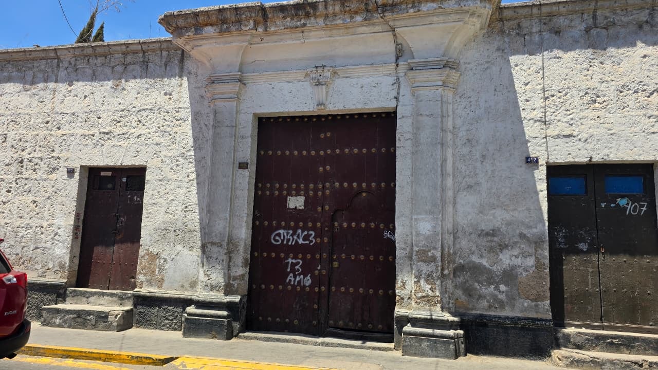 Casona en la calle Melgar, en Arequipa. (Foto: Yunsu Pariapaza/@photo.gec)