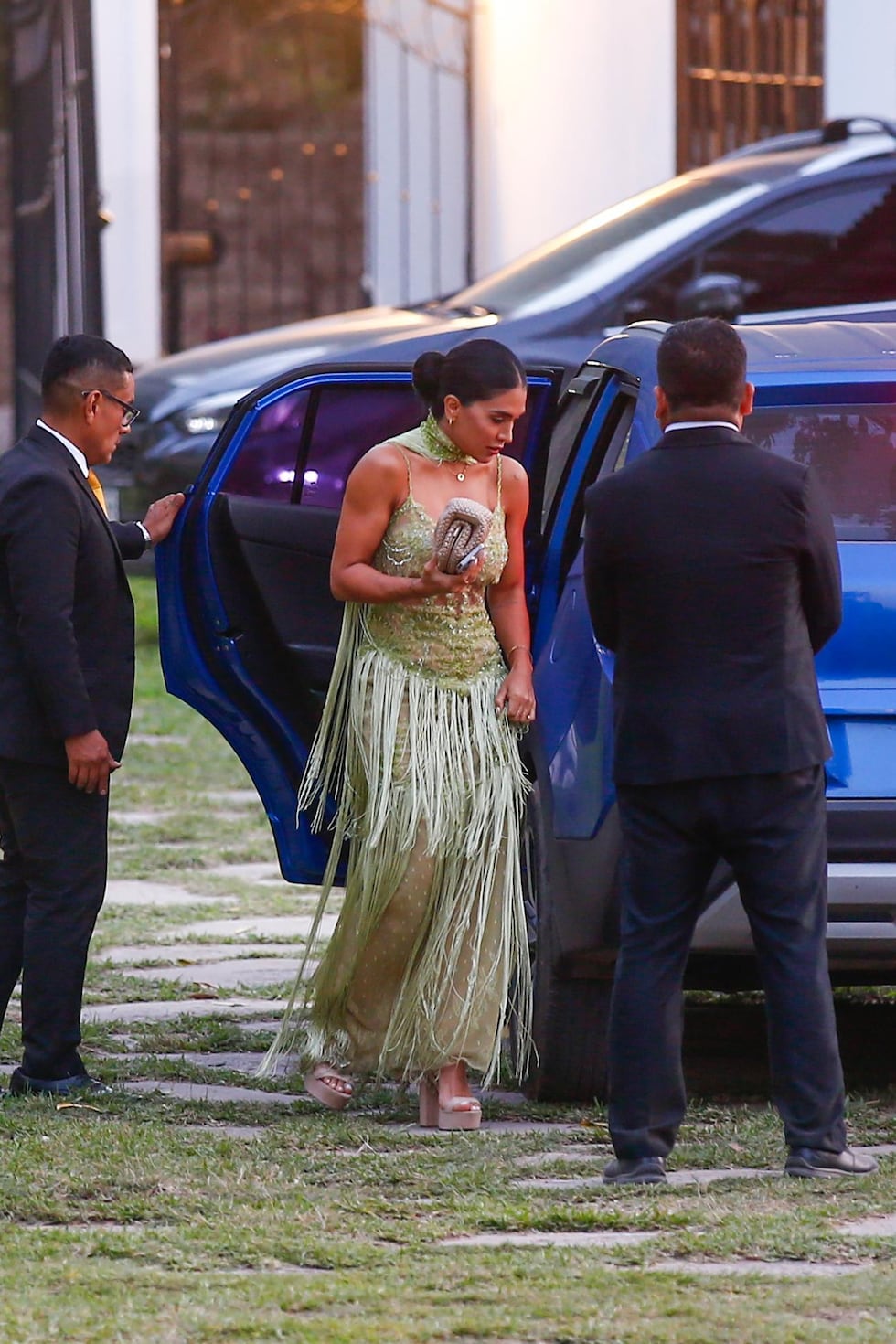 Personajes de la farándula asisten a recepción