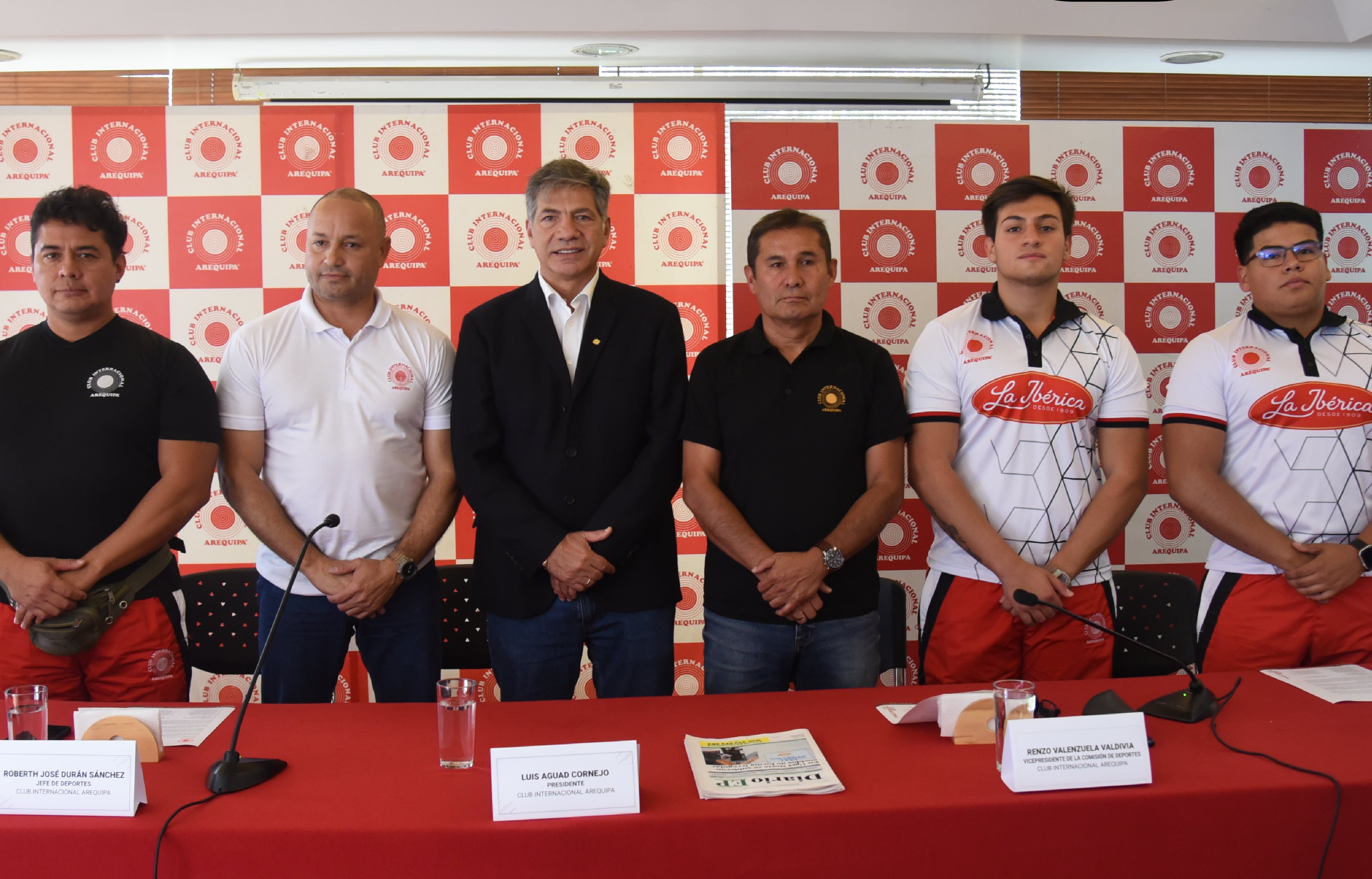 Conferencia de prensa en el Club Internacional Arequipa. Foto: cortesía.