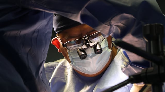 EsSalud realizará más de 23 mil cirugías en espera en hospitales de Lima y Callao