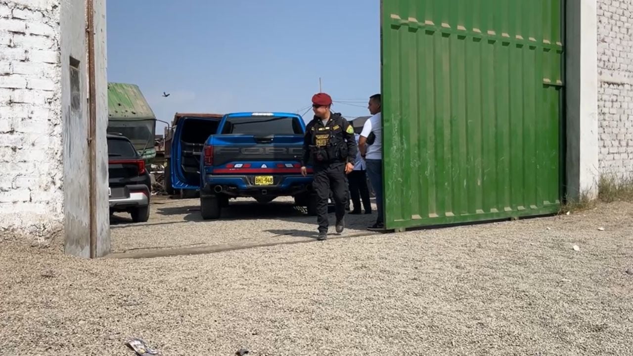 Las víctimas se encontraban en exteriores de taller mecánico cuando fueron sorprendidos por sicarios que dispararon a matar.