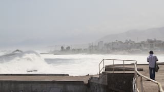 Marina de Guerra alerta de oleajes anómalos en el litoral de Arequipa