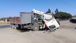 Nasca: tres salvan de morir tras brutal choque contra tráiler en el ingreso al Valle Las Trancas