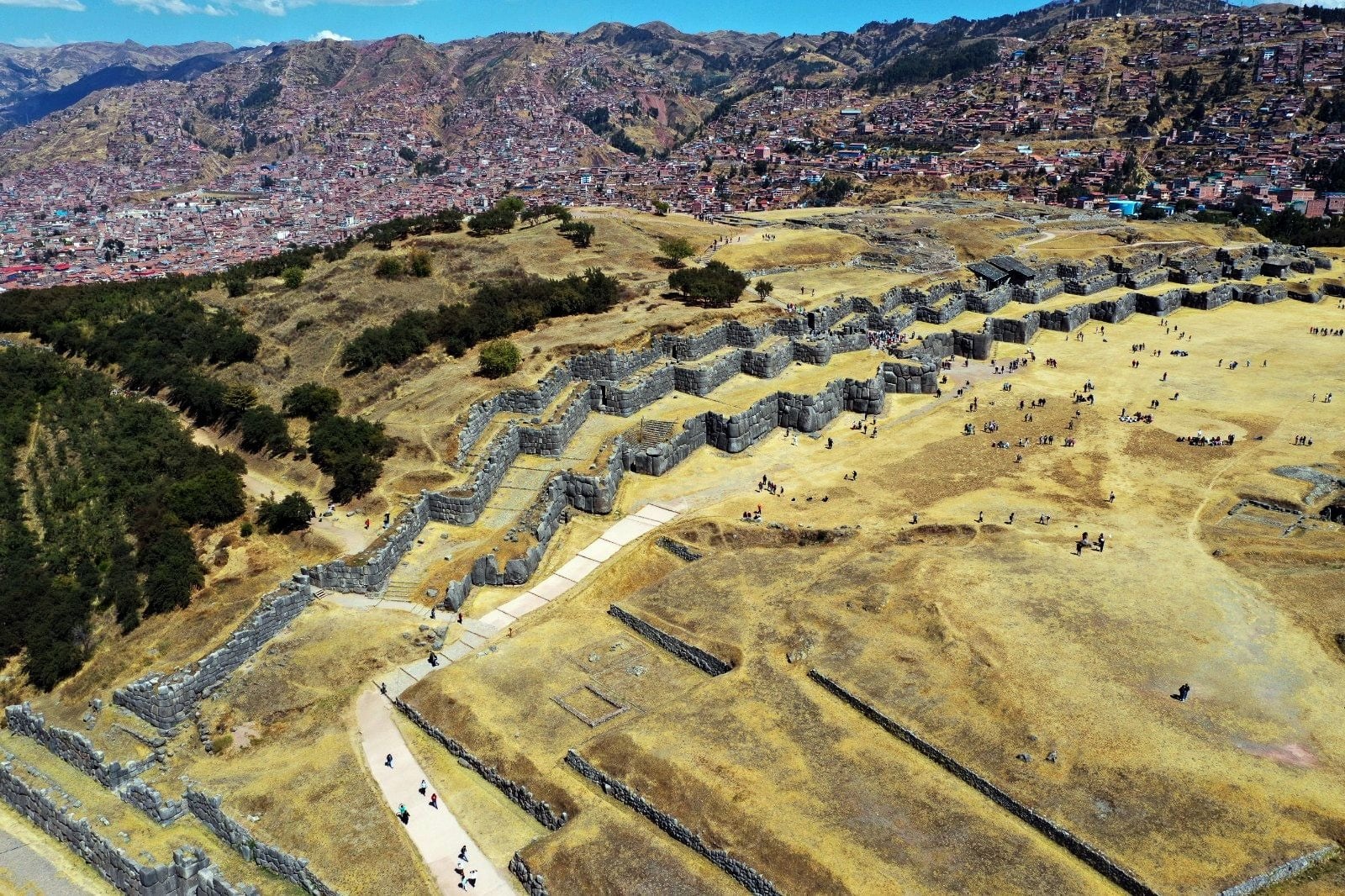 Las intensas precipitaciones pluviales causan estragos en distintos puntos. Las autoridades incluso evalúan cerrar acceso a Choquequirao debido a riesgos de derrumbe.