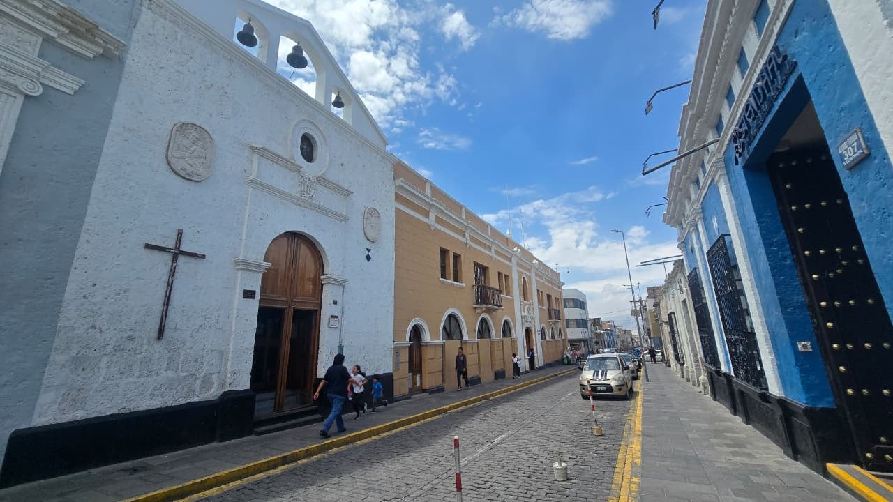 Álvarez Thomas, la antigua calle de Los Ejercicios Espirituales en Arequipa. (Foto: Yunsu Pariapaza/@photo.gec)