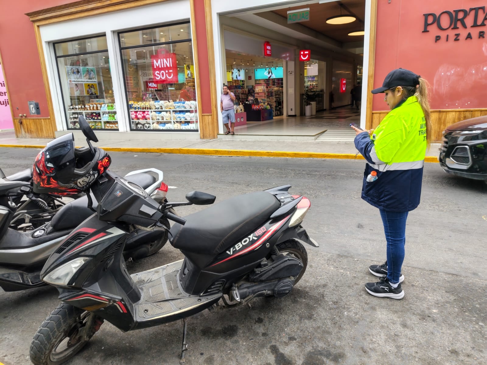 La MPT informó que la infracción G-40, por estacionar en zonas prohibidas, contempla una multa de S/ 440.