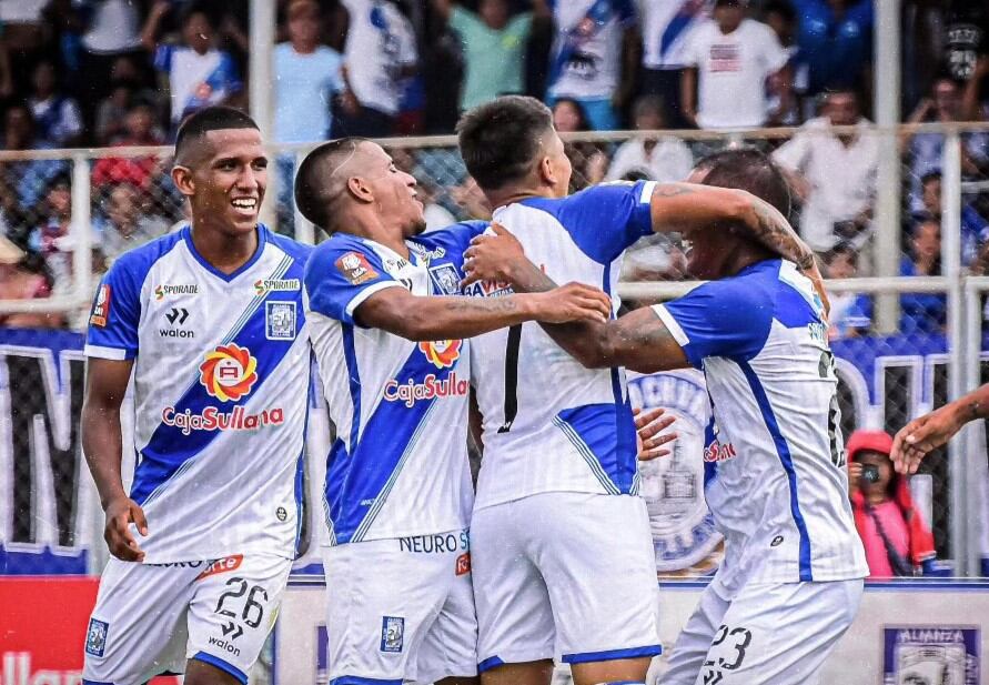 Fecha del partido fue cambiada por no haber podido aterrizar el avión en Cajamarca-