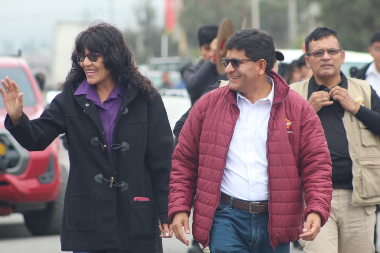 Luz Marina Zeballos se afilia al movimiento regional de su esposo, Rohel Sánchez (Foto: GEC)