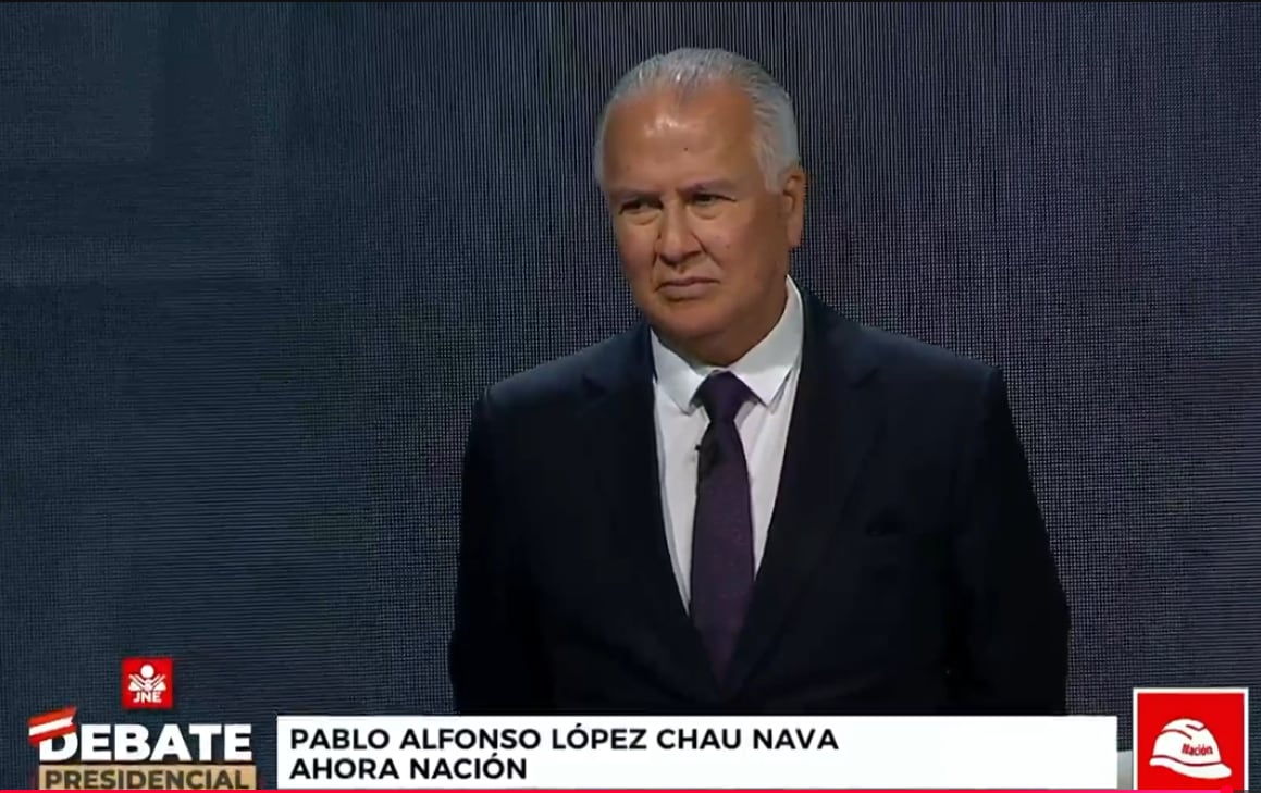 El candidato presidencial planteó crear escuelas de alto rendimiento y becar a estudiantes destacados en el extranjero como parte de su estrategia para retener talento y mejorar la calidad del servicio público. (Captura de JNE)