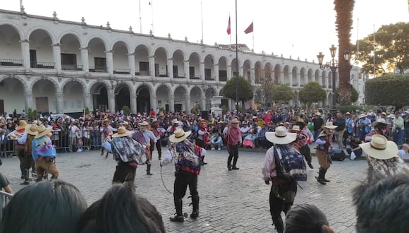 Danzantes de Moquegua deleitaron a arequipeños. (Foto: GEC)